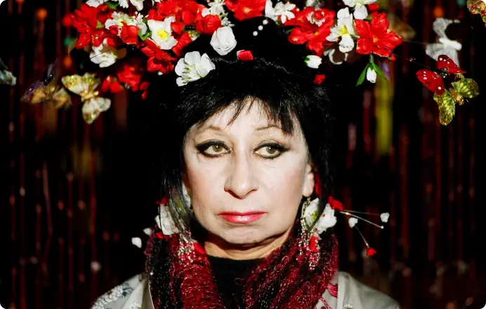 Лия Ахеджакова